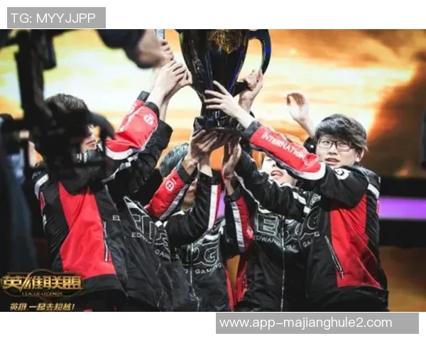 高校联赛特别报道EDG从青涩到辉煌的成长历程与背后故事实时新闻